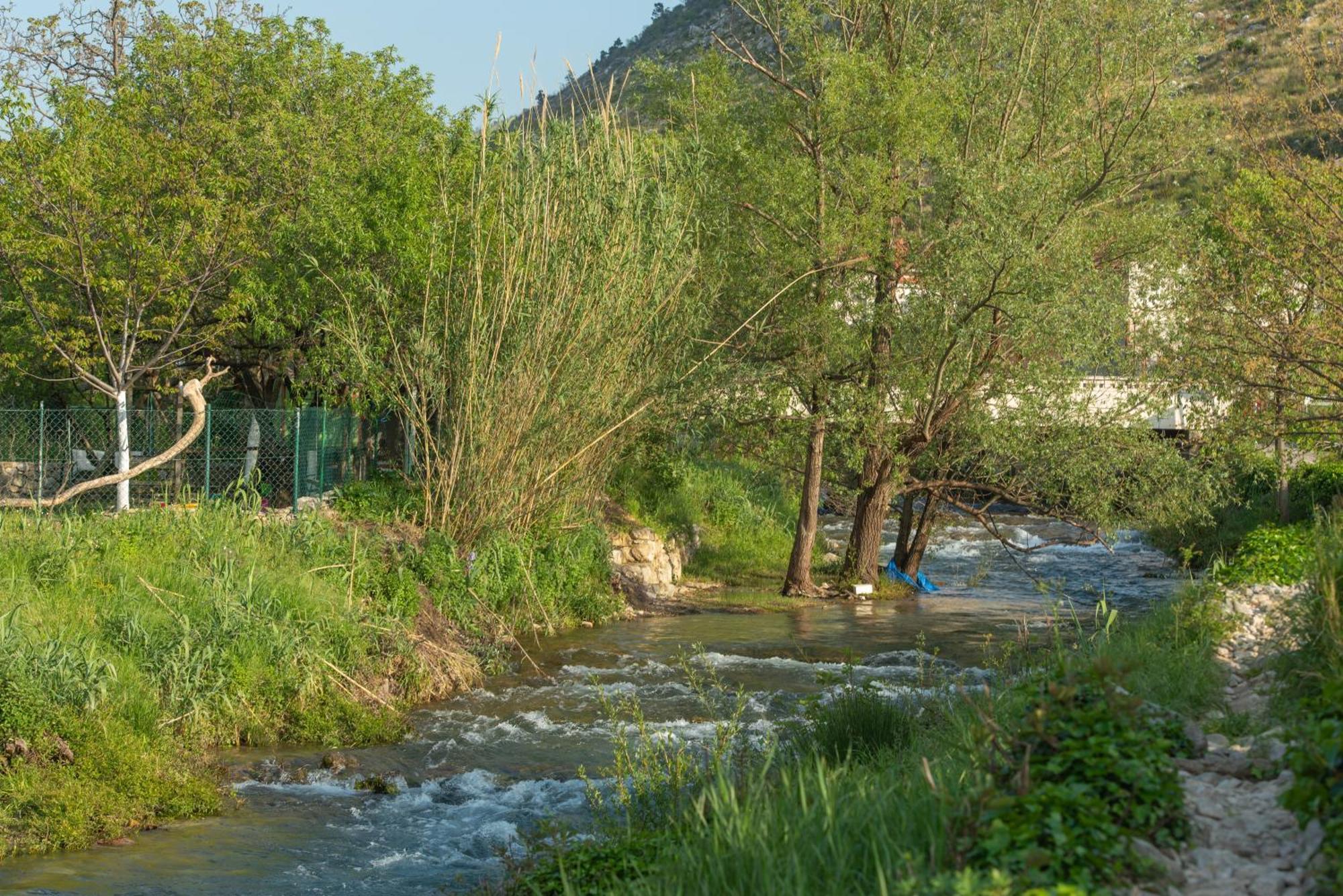 Peace Point Villa Zrnovnica Luaran gambar